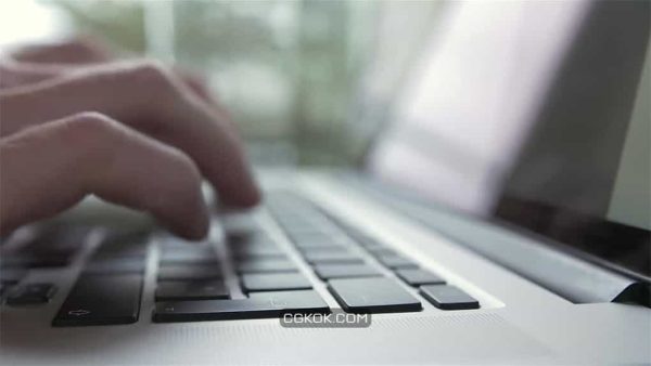 فوتیج مرد در حال تایپ کردن با لپ تاپ Man Typing On Laptop Computer