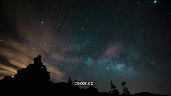 فوتیج مرد زیر آسمان شب Man Under The Night Sky